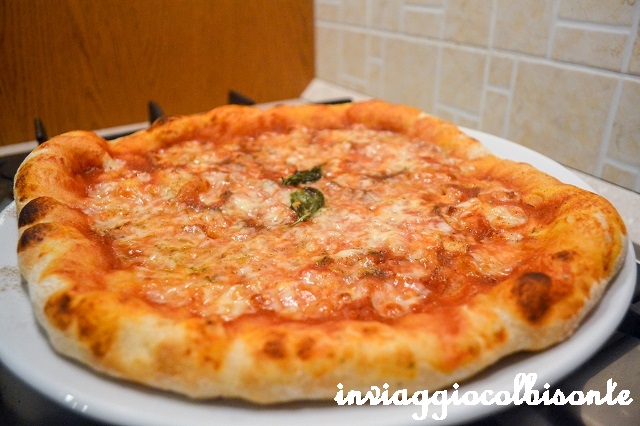 pizza napoletana fatta in casa